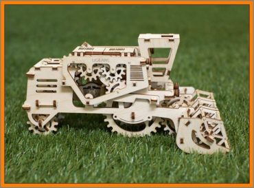 Kombajn mechanické puzzle, 3D technická stavebnice, drevená hračka