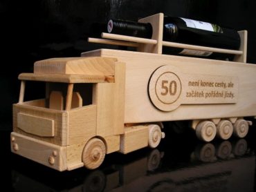 Darček k 50 narodeninám kamión | drevené darčeky a hračky