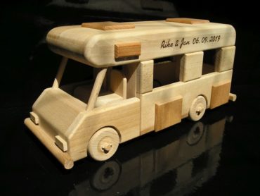 Karavany, obytný voz, drevená hračka darček.
