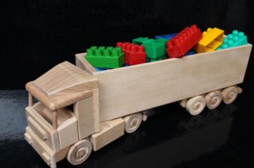 Drevene hračky pre deti kamion